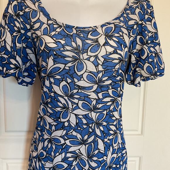 Karen Kane Blue Floral Boho/Peasant Pull Over Semi Sheer Top Sz M - Picture 2 of 5